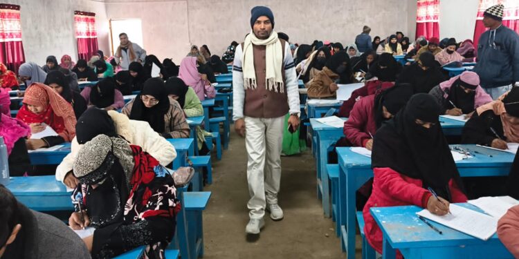 अम्बेडकर महाविद्यालय बडहरिया, सिवान में आज से आलिम और फाजिल की परीक्षा प्रारंभ