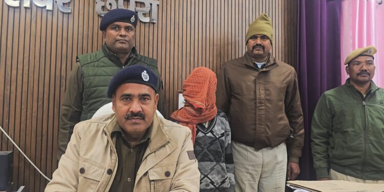 भगवान बाजार थानान्तर्गत धर्मनाथ मंदिर में चोरी की घटना का सफल उभेदन, 01 अभियुक्त को किया गया गिरफ्तार