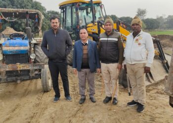 बथनाहा में अवैध खनन पर प्रशासन की बड़ी कार्रवाईजेसीबी व ट्रैक्टर जब्त, एक गिरफ्तार, अभियान रहेगा जारी