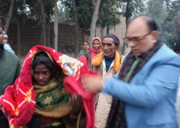 डीएम के निर्देश पर नगर निगम व सभी प्रखंडों में जरूरतमंदों के बीच कंबल वितरण