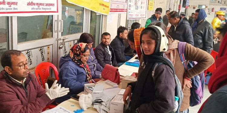 बांदा | रोडवेज डिपो में स्वास्थ्य सुरक्षा की मिसाल, 304 कर्मचारियों की निःशुल्क जांच