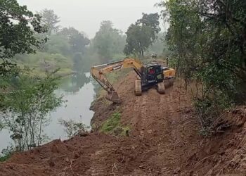 मुख्यमंत्री की प्रेरणा से जलोदय जल अभियान के अंतर्गत चंद्रावल नदी का पुनरोद्धार का किया जा रहा कार्य