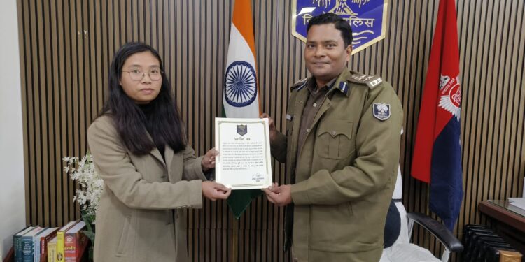 रसूलपुर तिहरे हत्याकांड के सफल उद्भेदन और दोषियों को सजा दिलाने में उल्लेखनीय कार्य हेतु फोरेंसिक विशेषज्ञ सम्मानित”