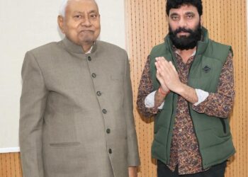 कुचायकोट के जदयू विधायक पप्पू पांडे ने सासामुसा चीनी मिल चालू करने के लिए मुख्यमंत्री नीतीश कुमार से की मुलाकात