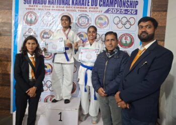 लौवान गांव की शगुफ्ता नाज ने 9 वीं वाड़ों कराटे जुको चैंपियन एक स्वर्ण और एक कांस्य पदक जीत कर सिवान जिला का नाम किया रौशन