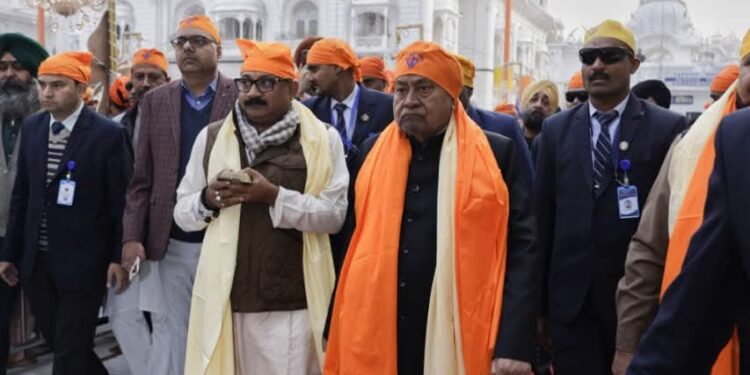 प्रकाश पर्व पर पटना साहिब में नतमस्तक हुए मुख्यमंत्री नीतीश कुमार, राज्य की सुख-समृद्धि की कामना