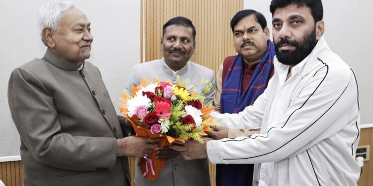 गोपालगंज को मिला बड़ी सौगात का संकेत, थावे में मेडिकल कॉलेज निर्माण का रास्ता साफ