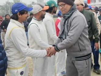 कैफ क्रिकेट एकेडमी सिवान ने महाराजगंज को हरा कर सेमीफाइनल में किया प्रवेश