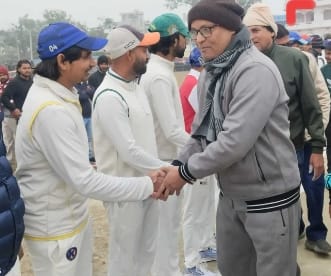 कैफ क्रिकेट एकेडमी सिवान ने महाराजगंज को हरा कर सेमीफाइनल में किया प्रवेश