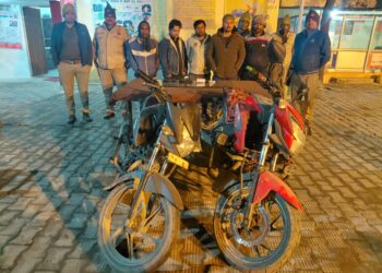 जुआं खेलने के 5 आरोपी गिरफ्तार