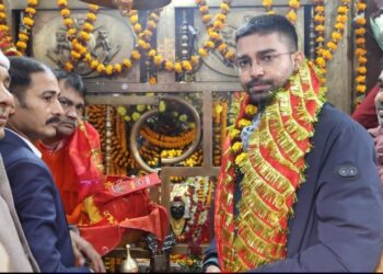 पंचायती राज मंत्री दीपक प्रकाश ने थावे मंदिर में मत्था टेका, माँ भवानी से लिया आशीर्वाद