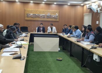 जिले में सरकार की विकासात्मक एवं जनकल्याणकारी योजनाओं को और अधिक प्रभावी, पारदर्शी तथा समयबद्ध ढंग से धरातल पर उतारने के उद्देश्य से आज समाहरणालय स्थित विमर्श सभाकक्ष में जिलाधिकारी श्री रिची पांडेय की अध्यक्षता में विभिन्न विभागों की जिला स्तरीय समन्वय बैठक आयोजित की गई।