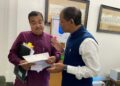 जर्जर डुमरिया पुल के लिए सांसद डॉ. आलोक कुमार सुमन ने फिर उठाई आवाज, नितिन गडकरी को सौंपा पत्र