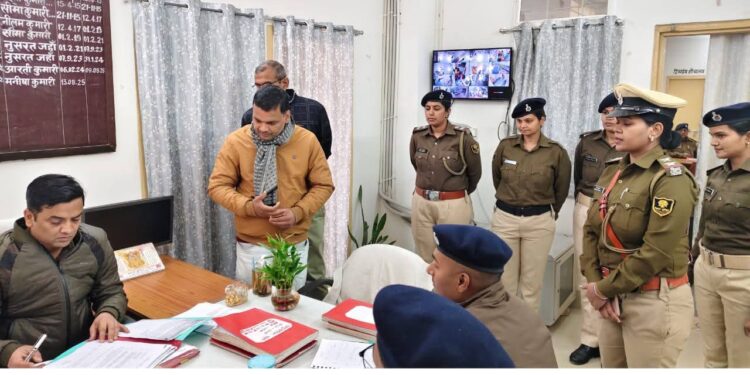 वरीय पुलिस अधीक्षक, दरभंगा द्वारा महिला थाना का किया गया निरीक्षण