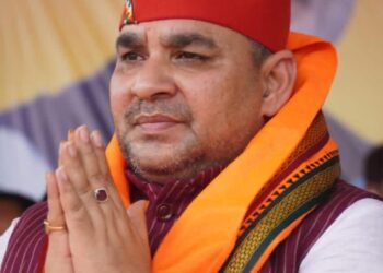 थावे मंदिर जीर्णोद्धार में देरी: विधायक मंजीत सिंह ने मुख्य सचिव को लिखा पत्र, दोषी ठेकेदार पर कार्रवाई की मांग।