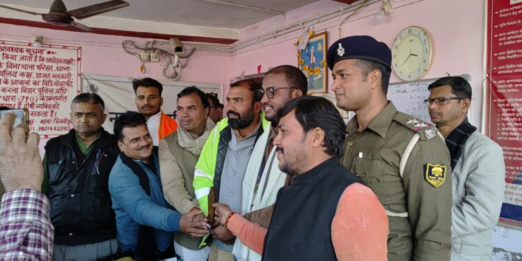 विजयीपुर थाना परिसर में वैज्ञानिक अनुसंधान पर जागरूकता शिविर, फोरेंसिक विशेषज्ञ ने बताया अपराध रोकने में जनसहभागिता का महत्व