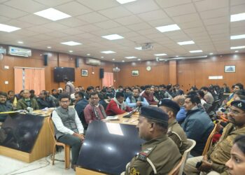 गोपालगंज: इंटर परीक्षा को लेकर प्रशासन सख्त, DM ने कहा— ‘कदाचार किया तो सीधे जाएंगे जेल’