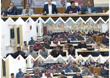 जिलाधिकारी सीतामढ़ी रिची पांडेय की अध्यक्षता में वाइब्रेंट विलेज प्रोग्राम के क्रियान्वयन को लेकर समीक्षात्मक बैठक की गई।