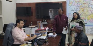 “सबका सम्मान-जीवन आसान” कार्यक्रम में जिलाधिकारी ने सुनीं 132 जन समस्याएं।