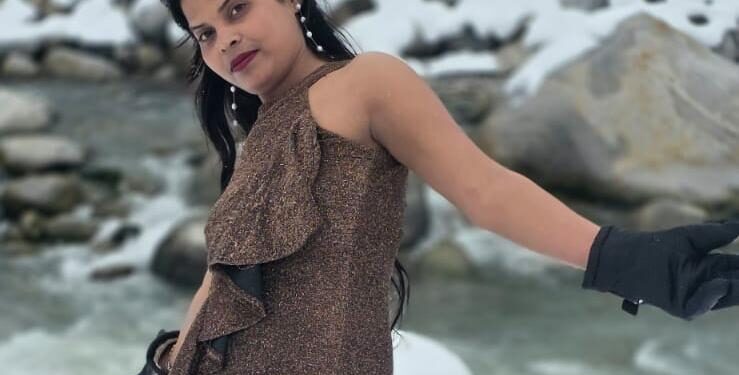 संस्कार फिल्म की अभिनेत्री दिव्या इन दिनों मंसूरी की वादियों में शूटिंग में व्यस्त,