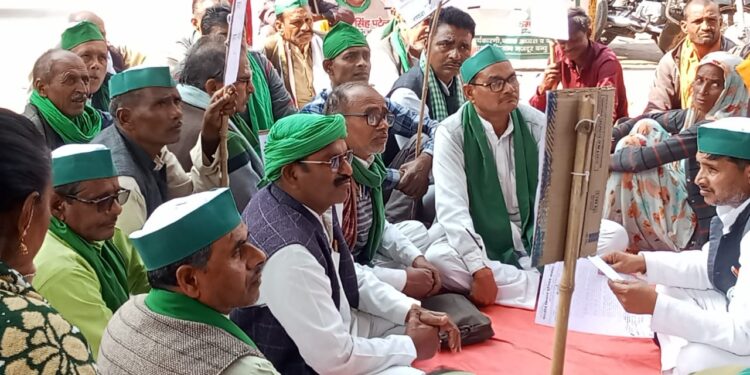 भारत अमेरिका डील पर किसान यूनियन ने सौंपा ज्ञापन।