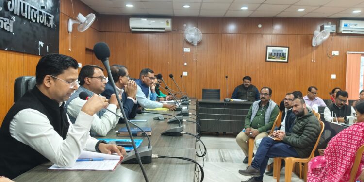 वार्षिक माध्यमिक परीक्षा 2026 को लेकर दंडाधिकारी एवं पुलिस पदाधिकारियों की संयुक्त ब्रीफिंग आयोजित