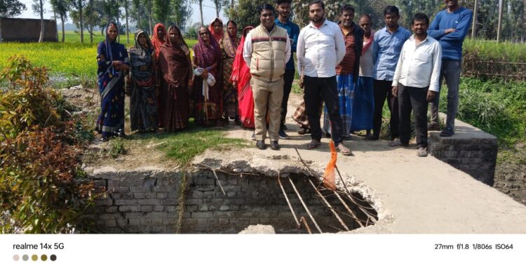 शिक्षा मंत्री सुनील कुमार के विधानसभा मे पुल हुआ क्षतिग्रस्त ग्रामीणों ने 6 महीने पहले शिक्षा मंत्री सुनील कुमार से मिलकर निर्माण का किया था मांग