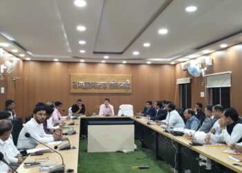 नीलाम पत्रवाद की समीक्षात्मक बैठक की गई