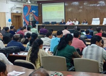 सिविल सर्जन डॉ. अखिलेश कुमार की अध्यक्षता में स्वास्थ्य विभाग की समीक्षात्मक बैठक आयोजित