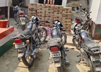 470 लीटर शराब बरामद, 5 मोटरसाइकिलें जब्त