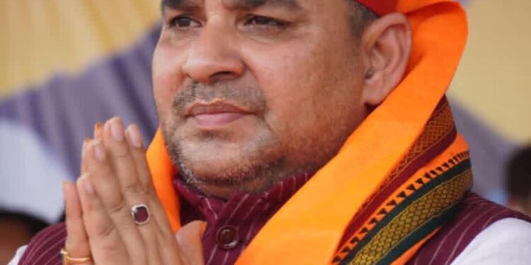 बड़ी कामयाबी: रतनसराय स्टेशन पर रुकेगी गोमतीनगर-छपरा एक्सप्रेस! विधायक मंजीत सिंह की पहल पर सरकार ने दीया आश्वासन।