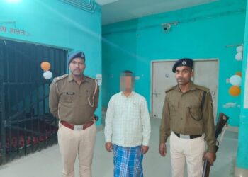 गोपालगंज पुलिस की बड़ी कार्रवाई: हत्या के प्रयास मामले का मुख्य अभियुक्त नवी अहमद गिरफ्तार।