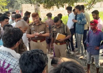 अनियंत्रित पिकअप वाहन की चपेट में आया बाइक सवार अधेड़, 5 सौ मीटर घिसटते हुए यूपी की सीमा में मौत