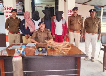 ATM काटने वाले इंटरस्टेट गिरोह का खुलासा:अररिया में 4 गिरफ्तार, गैस कटर और पिकअप जब्त