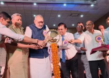 अंतर्राष्ट्रीय महिला दिवस के अवसर पर उत्कृष्ट कार्य हेतु महिलाओं को सम्मानित