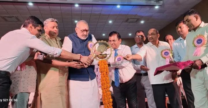 अंतर्राष्ट्रीय महिला दिवस के अवसर पर उत्कृष्ट कार्य हेतु महिलाओं को सम्मानित