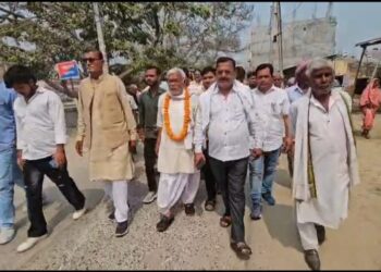 दूसरे दिन निवर्तमान अध्यक्ष ने भरा नामांकन, समर्थकों की उमड़ी भीड़