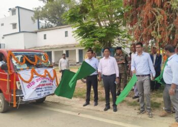 चलंत चापाकल मरम्मती दल प्रखंड क्षेत्रों के लिए रवाना