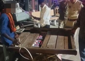 गोपालगंज में शराब के खिलाफ बड़ी कार्रवाई: 59.8 लीटर देसी शराब के साथ एक तस्कर गिरफ्तार