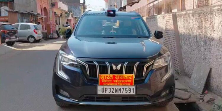 ईडी व आयकर का छापा