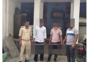 गोपालगंज: अवैध देशी कट्टा और जिंदा कारतूस के साथ तीन आरोपी गिरफ्तार