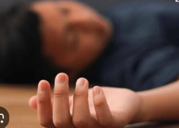 तेज रफ्तार ट्रक ने ली मासूम की जान: परीक्षा देकर घर लौट रहे छात्र की दर्दनाक मौत, ग्रामीणों का फूटा गुस्सा