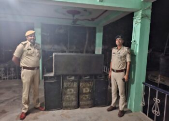 गोपालगंज पुलिस की सख्त कार्रवाई: कुचायकोट थाना क्षेत्र में 05 डीजे जप्त