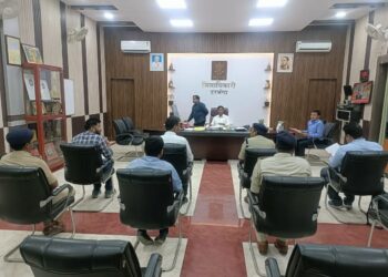 डीएम की अध्यक्षता में जिला सड़क सुरक्षा समिति की हुई बैठक