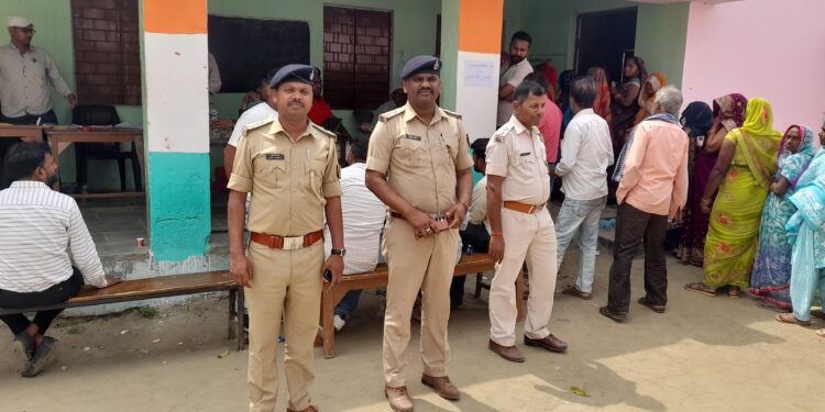 मुरारपट्टी में पैक्स चुनाव शांतिपूर्ण संपन्न, 48 प्रतिशत हुआ मतदान