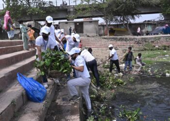 गंगा स्वच्छता पखवाड़ा के अंतर्गत लक्ष्मी सागर तालाब पर वृहद स्वच्छता अभियान आयोजित