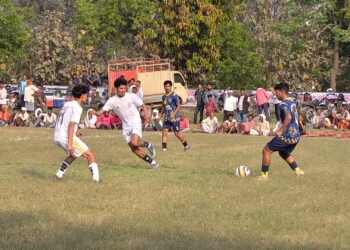 टाईब्रेकर से निकला आखिरी लीग मैच का परिणाम बहराइच नेपाल को 4-3 से हराकर कुशीनगर कंक्रीट सेमीफाइनल में