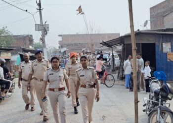 ईद, रामनवमी और चैती छठ को लेकर गोपालगंज पुलिस का फ्लैग मार्च, सुरक्षा व्यवस्था की गई कड़ी