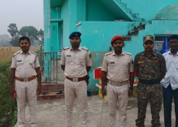 ईद-उल-फित्र की नमाज अकीदत के साथ अदा, वतन की सलामती और भाईचारे की मांगी दुआ