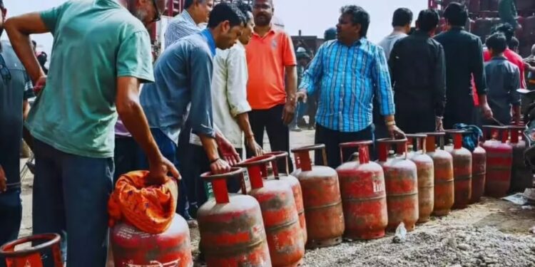 एलपीजी की आपूर्ति पर्याप्त: आयुक्त